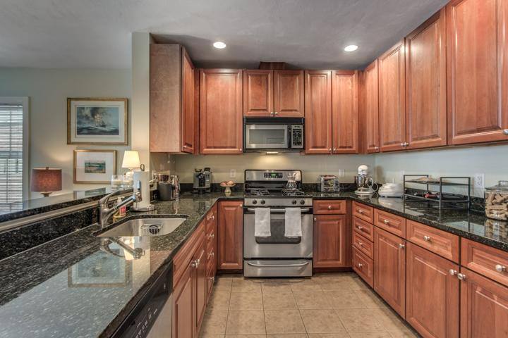 Apartment for rent at 66 Hastings St, Wellesley Hills, MA 02481