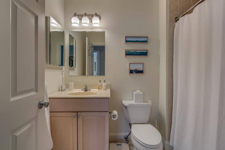 Apartment for rent at 66 Hastings St, Wellesley Hills, MA 02481