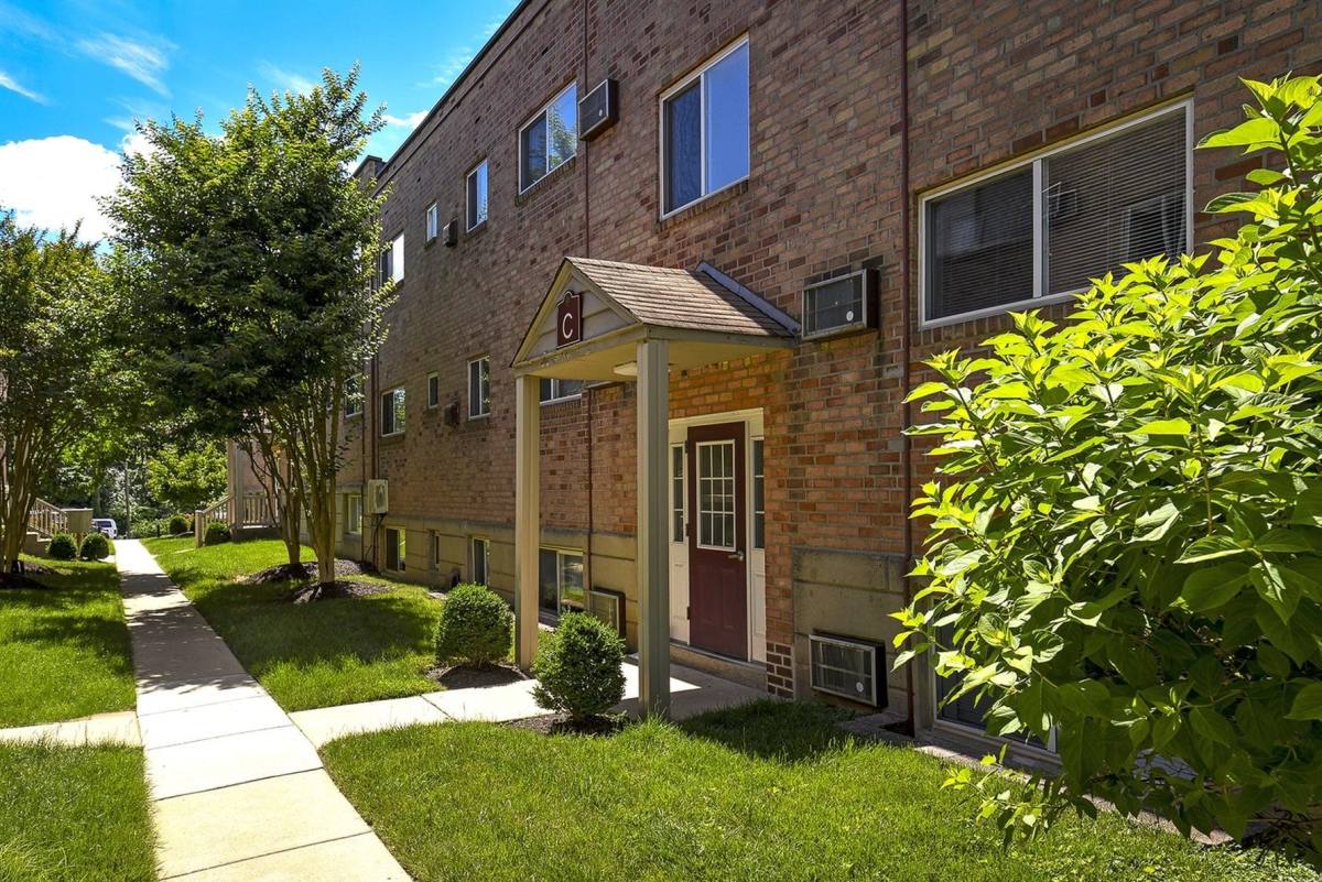 Apartment for rent at Woodview, 940 N Providence Rd, Media, PA 19063