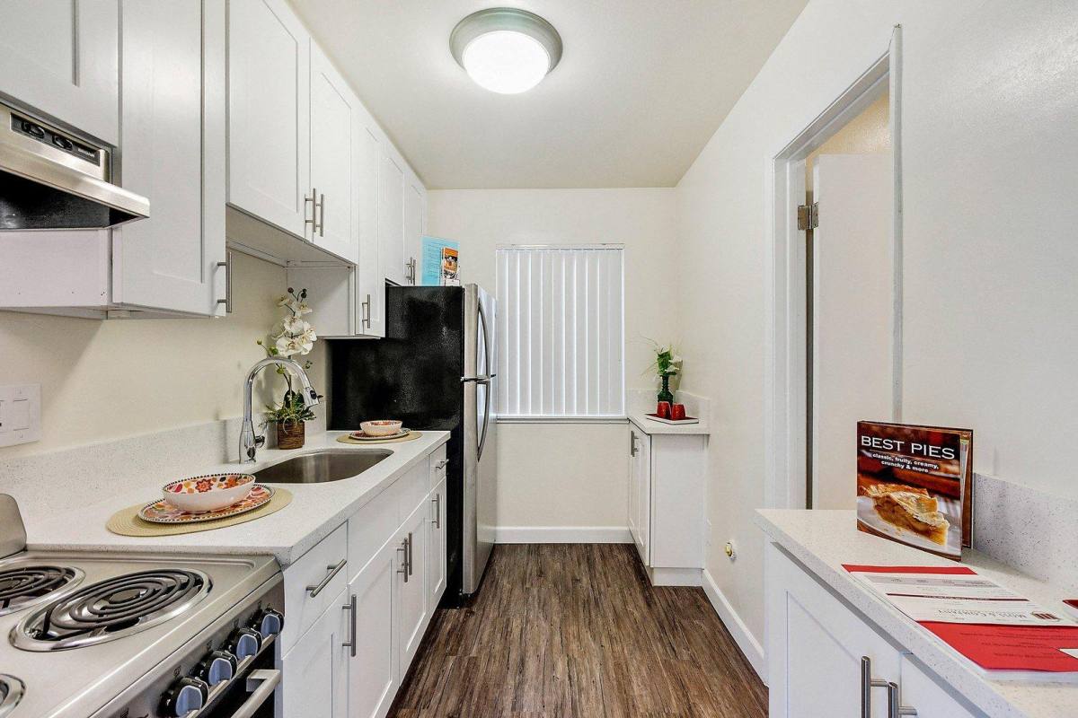 Apartment for rent at Aqua South Apartment Homes, 10110 Sepulveda Blvd, Mission Hills, CA 91345