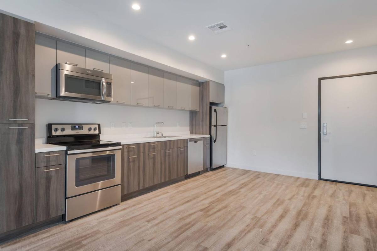 Apartment for rent at 1515 Wilshire Blvd, Los Angeles, CA 90017