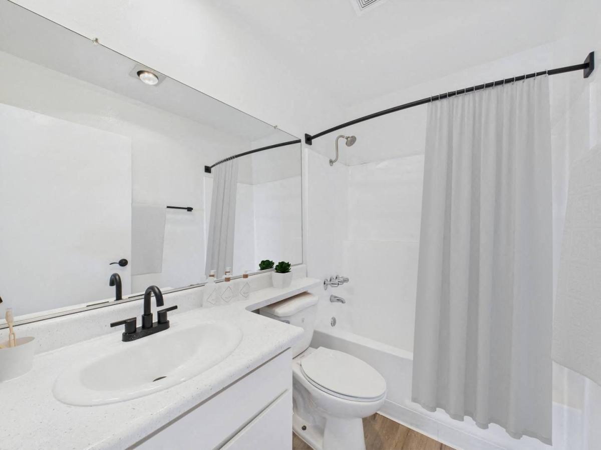 Apartment for rent at Keystone, 3748 Keystone Ave, Los Angeles, CA 90034