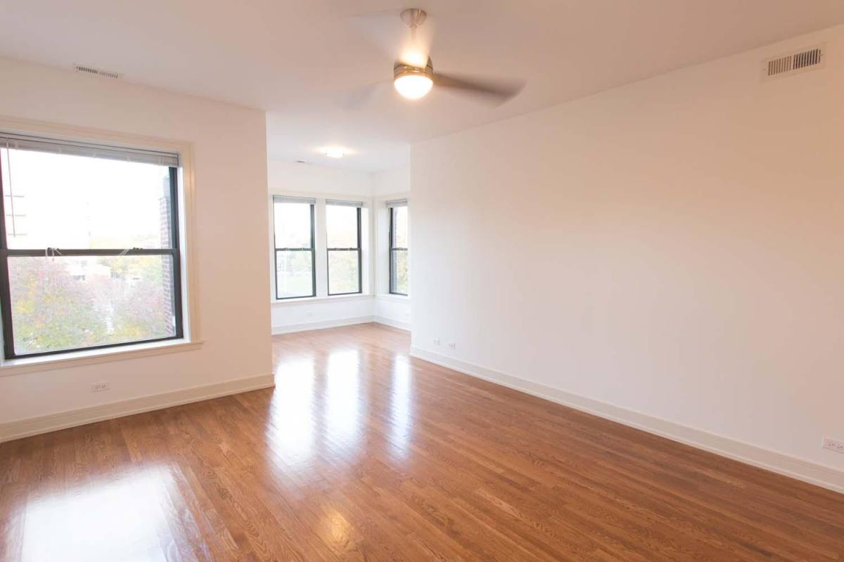 Apartment for rent at 5234 S Ingleside Ave, Chicago, IL 60615
