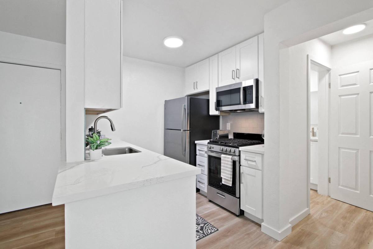 Apartment for rent at Harvard Manor, 21 California Ave, Irvine, CA 92612