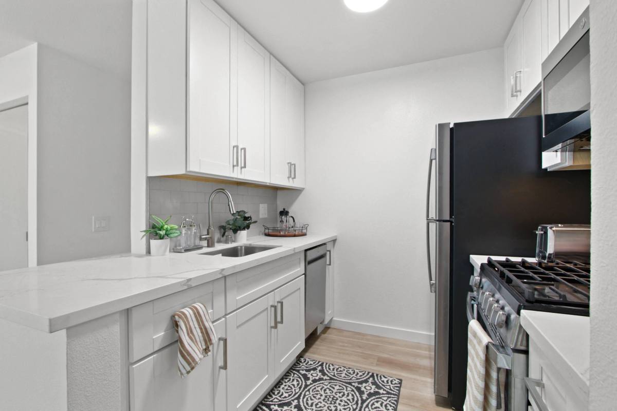 Apartment for rent at Harvard Manor, 21 California Ave, Irvine, CA 92612