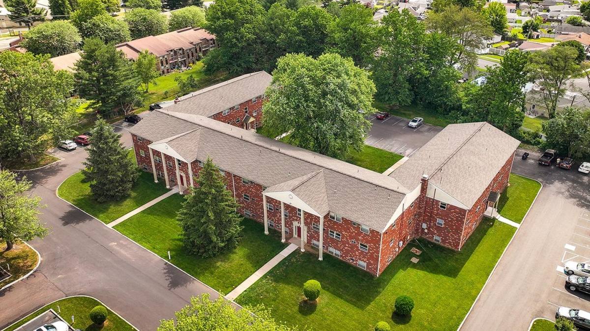 8590 New Falls Rd, Levittown, PA 19054 - Apartment for Rent - Image 4