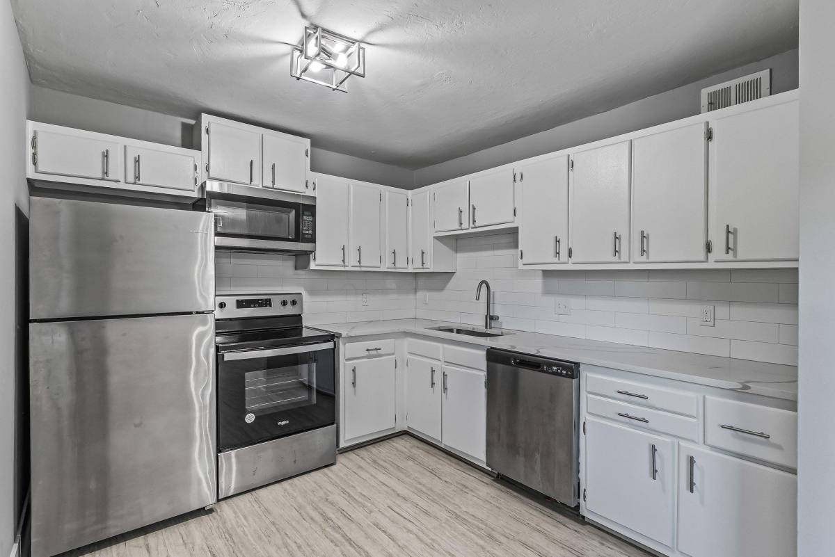 Apartment for rent at Benchmark West, 2202 W Pensacola St, Tallahassee, FL 32304