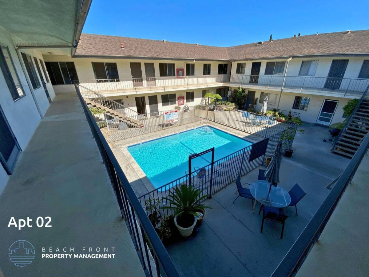 Apartment for rent at 12022 Birch Ave, Hawthorne, CA 90250