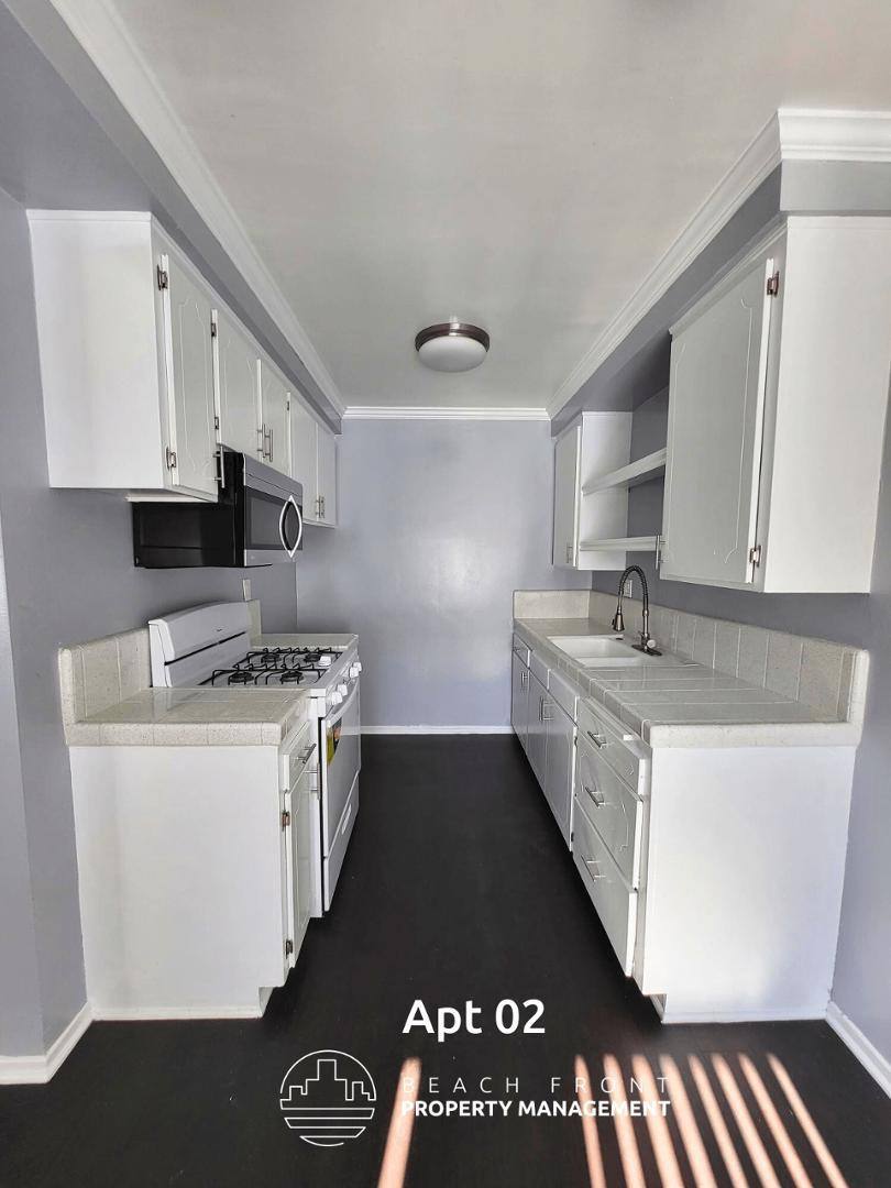 Apartment for rent at 12022 Birch Ave, Hawthorne, CA 90250