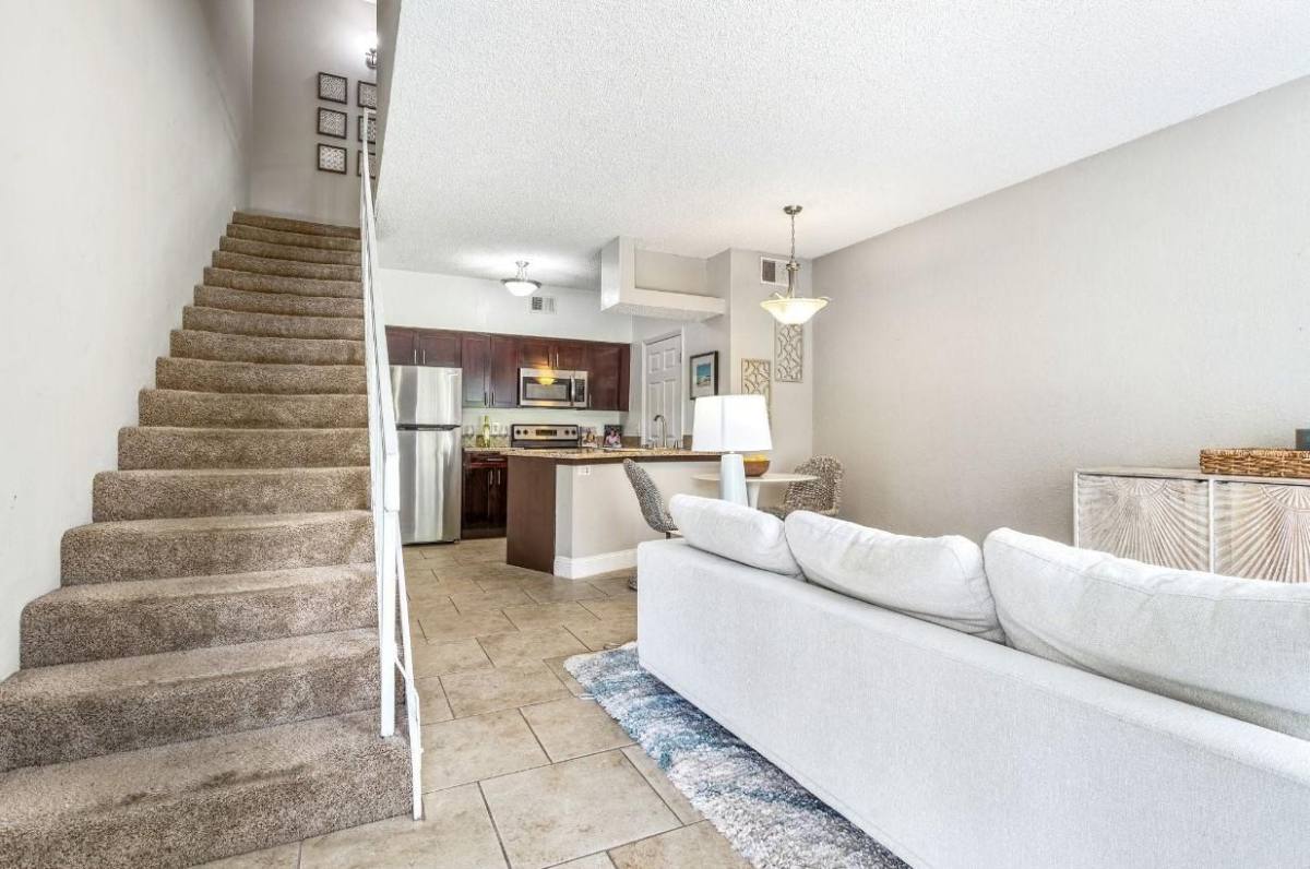 Apartment for rent at Waterford Park Apartment Homes, 7505 NW 44th St, Fort Lauderdale, FL 33319