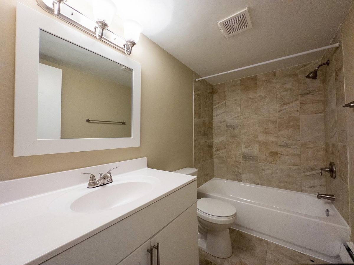 Apartment for rent at Lincoln Court, 1320 Lincoln Ave, Prospect Park, PA 19076