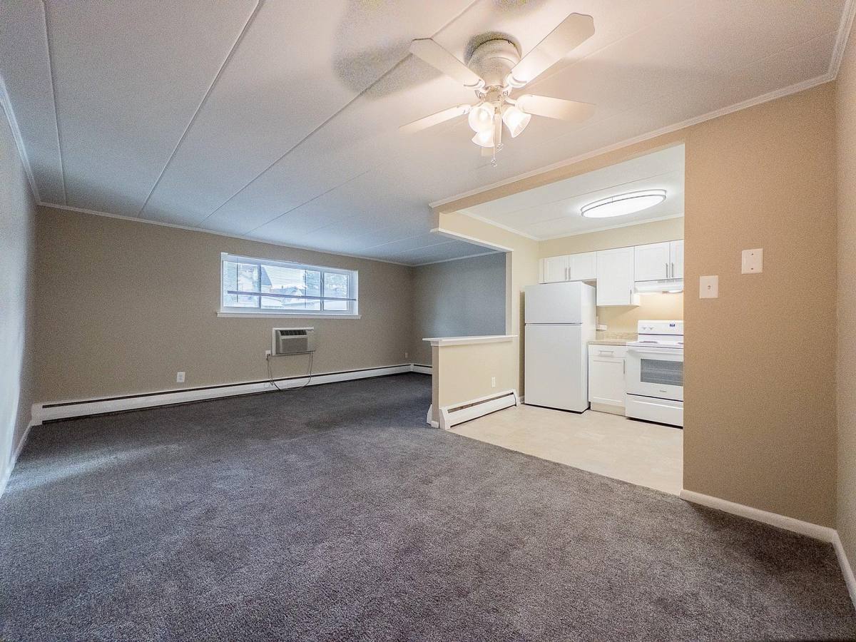 Apartment for rent at Lincoln Court, 1320 Lincoln Ave, Prospect Park, PA 19076