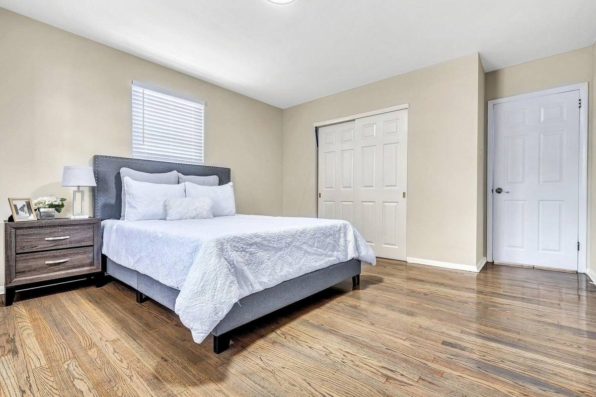 Apartment for rent at Marlton Colonial, 6 N Locust Ave, Marlton, NJ 08053