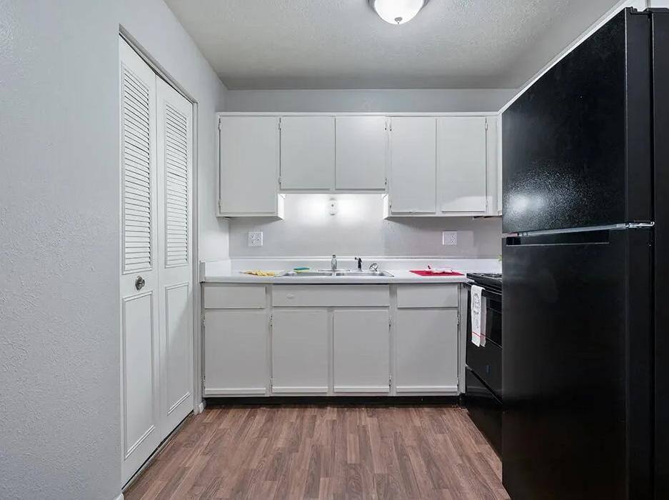 Apartment for rent at Miracle Manor, 5066 Jamieson Dr, Toledo, OH 43613