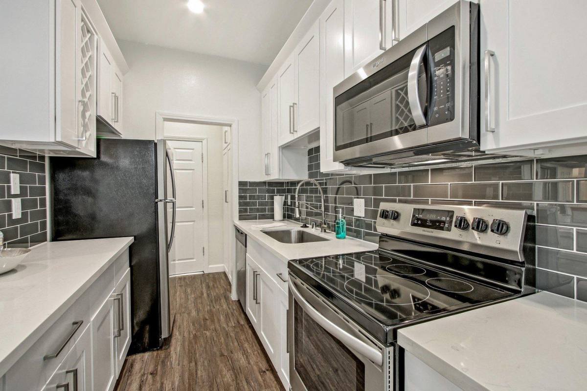 Apartment for rent at 15215 Victory Blvd, Van Nuys, CA 91411