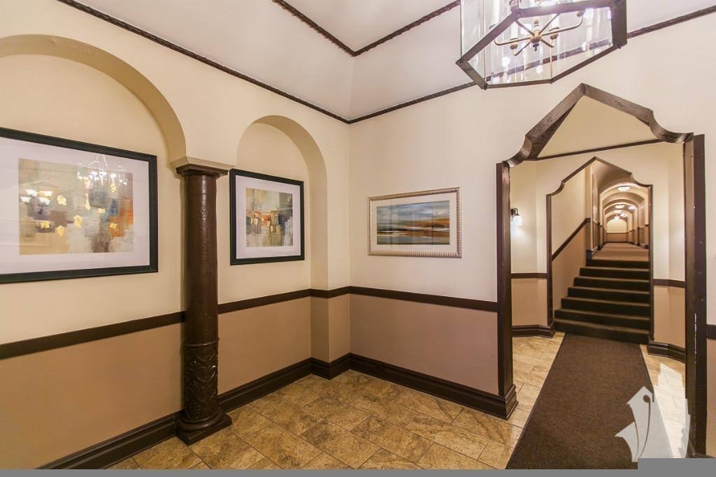 Apartment for rent at 425 W Roscoe St #404, Chicago, IL 60657