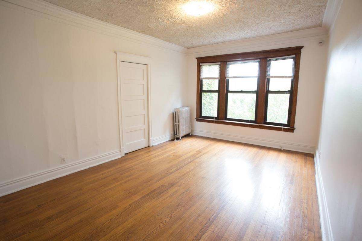 Apartment for rent at 5201 S Greenwood Ave, Chicago, IL 60615