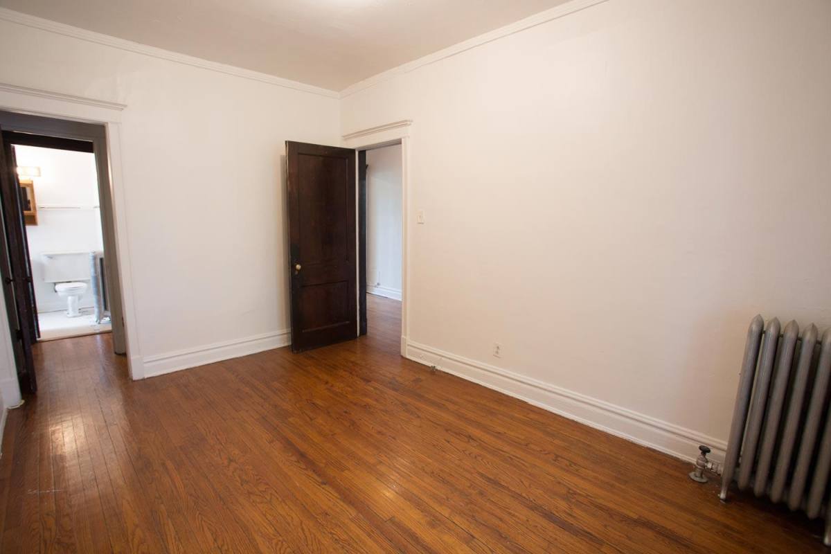 Apartment for rent at 5201 S Greenwood Ave, Chicago, IL 60615