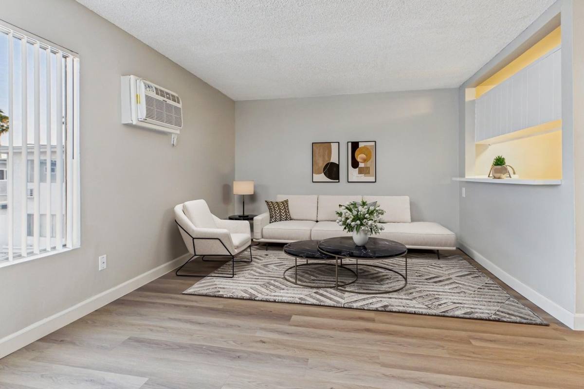 Apartment for rent at Sepulveda Landmark, 9250 Sepulveda Blvd, North Hills, CA 91343