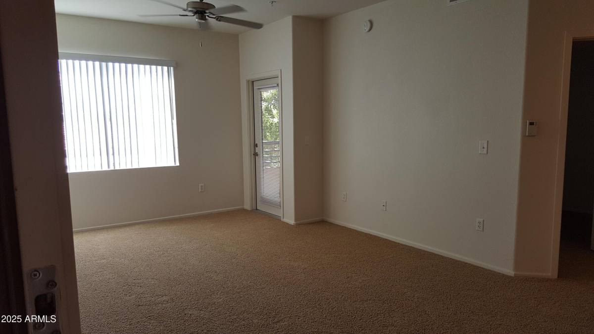 Apartment for rent at 110 W Bell Rd, Phoenix, AZ 85023
