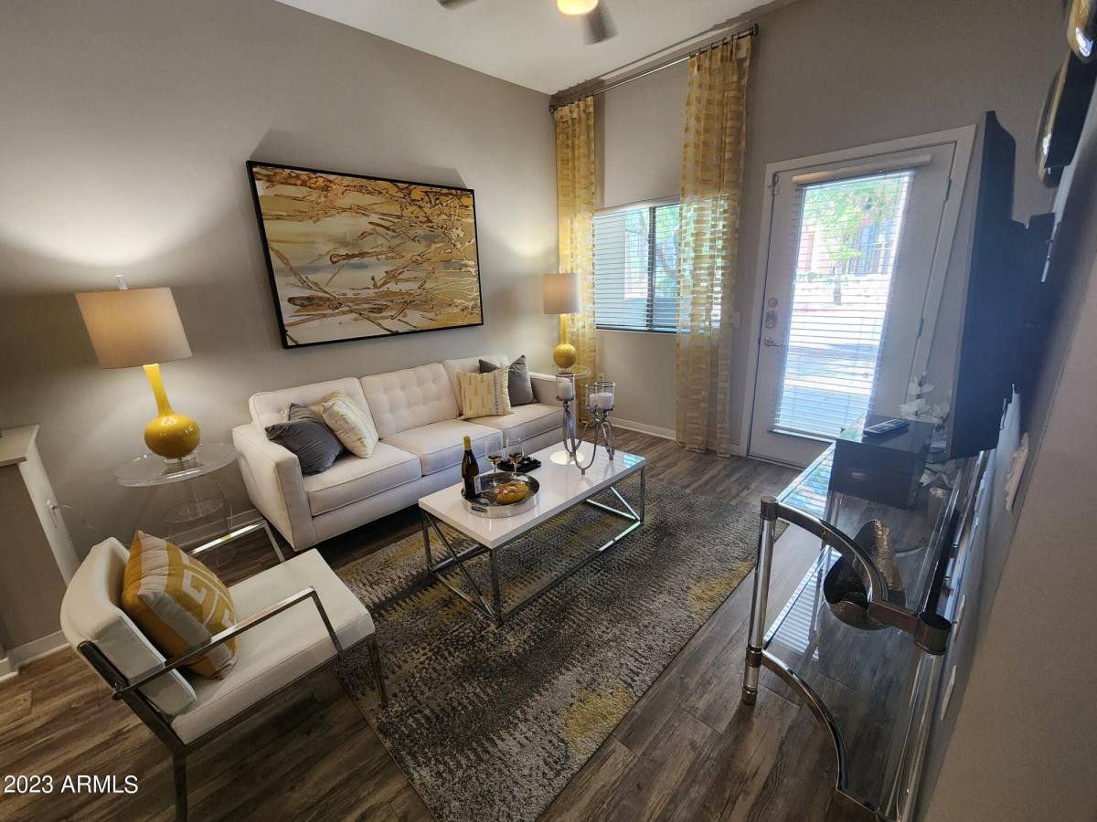 Apartment for rent at 200 E Thomas Rd, Phoenix, AZ 85012