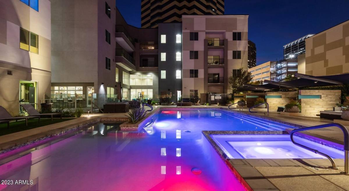 Apartment for rent at 200 E Thomas Rd, Phoenix, AZ 85012