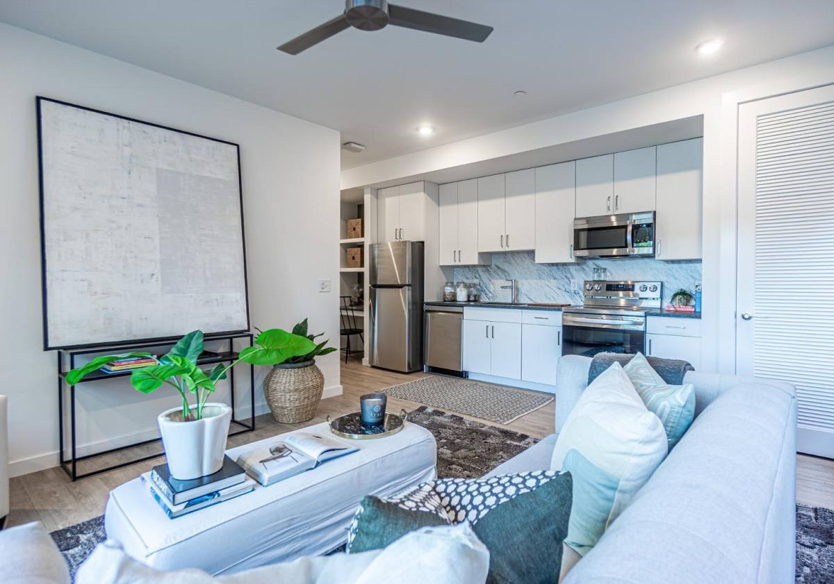 Apartment for rent at 1102 Castle St, Wilmington, NC 28401