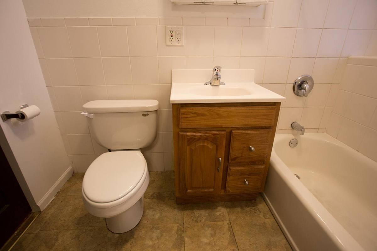 Apartment for rent at 5528 S Cornell Ave, Chicago, IL 60637