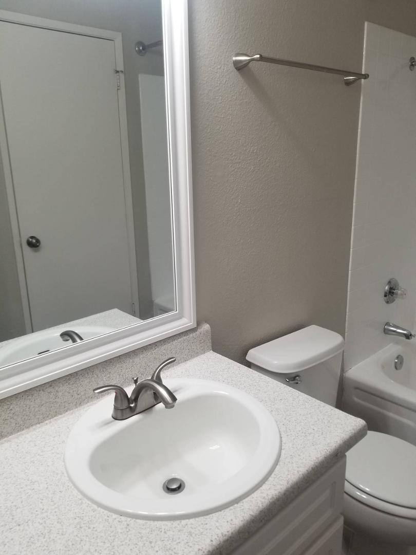 Apartment for rent at Parkview, 11805 Dry Creek Rd, Auburn, CA 95602