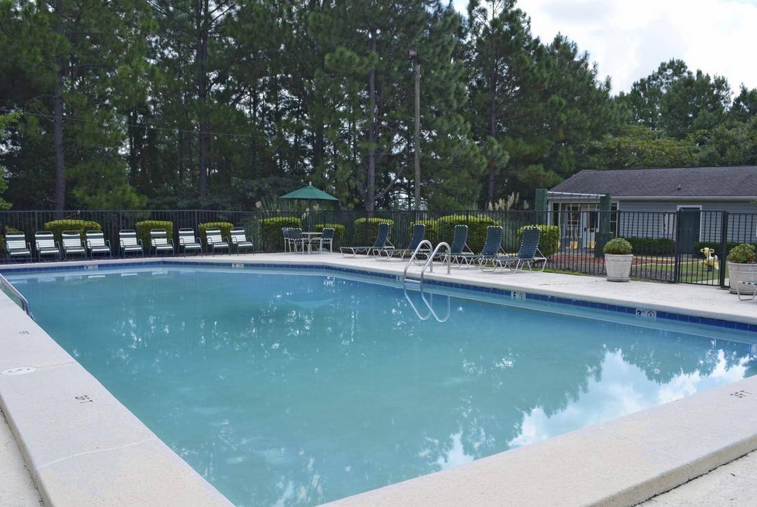 Apartment for rent at 1400 Gray Highway, Macon, GA 31211