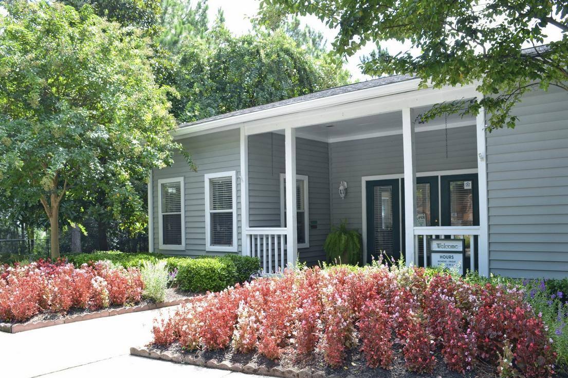 Apartment for rent at 1400 Gray Highway, Macon, GA 31211