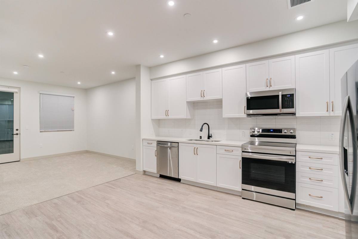 Townhouse for rent at Bolsa Row, 15100 Brookhurst St, Westminster, CA 92683