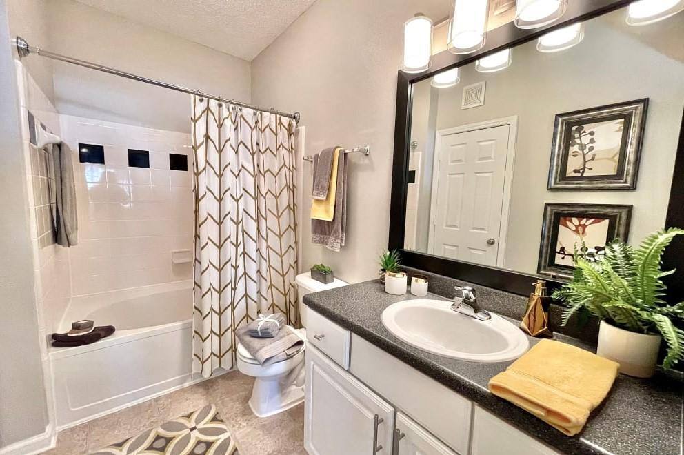 Apartment for rent at 1107 Rock Quarry Rd, Stockbridge, GA 30281