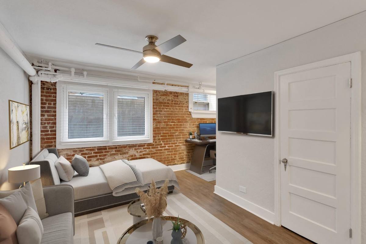 Apartment for rent at Mark Twain, 1035 N Sherman St, Denver, CO 80203