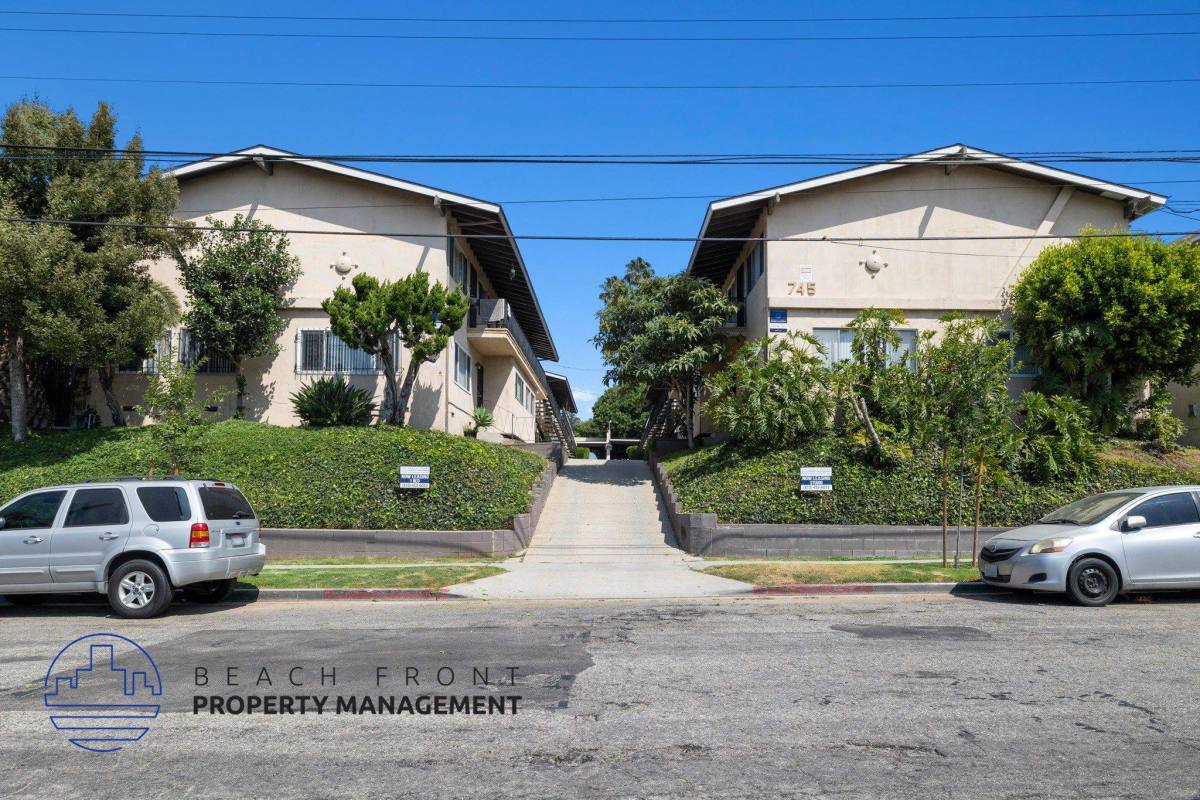 Apartment for rent at 745 Venice Way, Inglewood, CA 90302