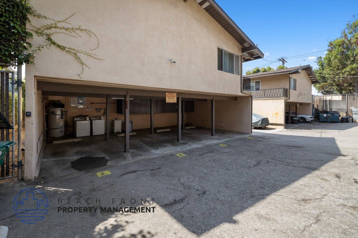 Apartment for rent at 745 Venice Way, Inglewood, CA 90302