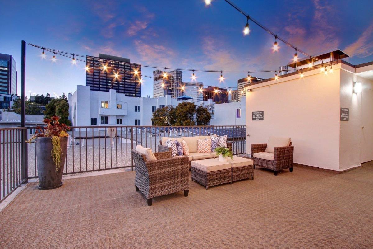 Apartment for rent at Rochester Avenue Luxury, 10989 Rochester, Los Angeles, CA 90024