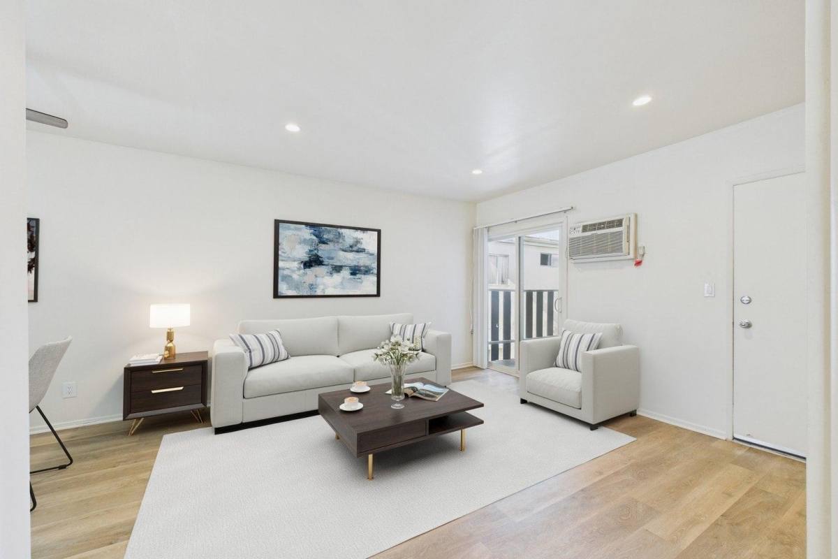 Apartment for rent at 10140 Sepulveda, Mission Hills, CA 91345