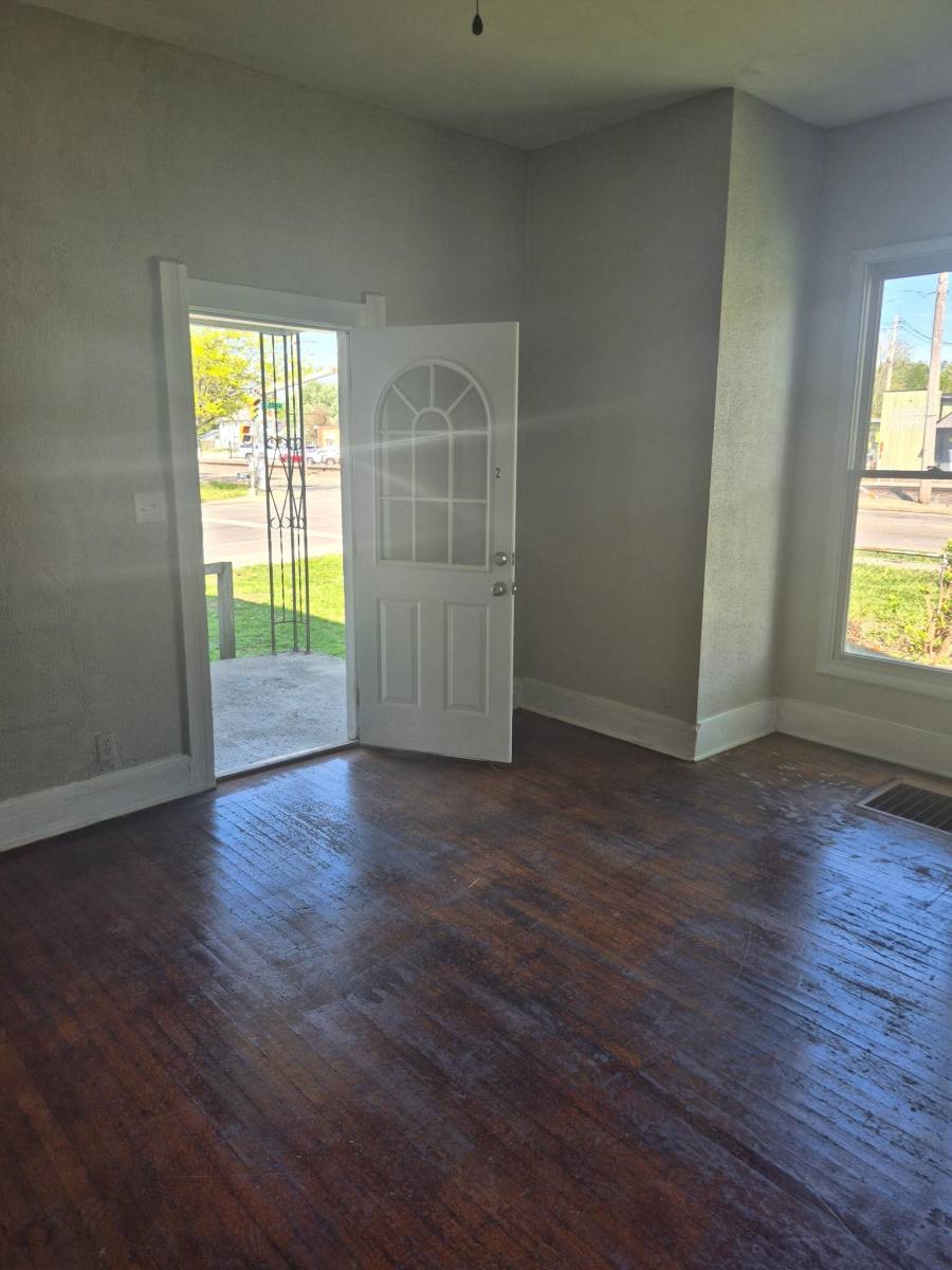 Apartment for rent at 611 Nichol Ave, Anderson, IN 46016