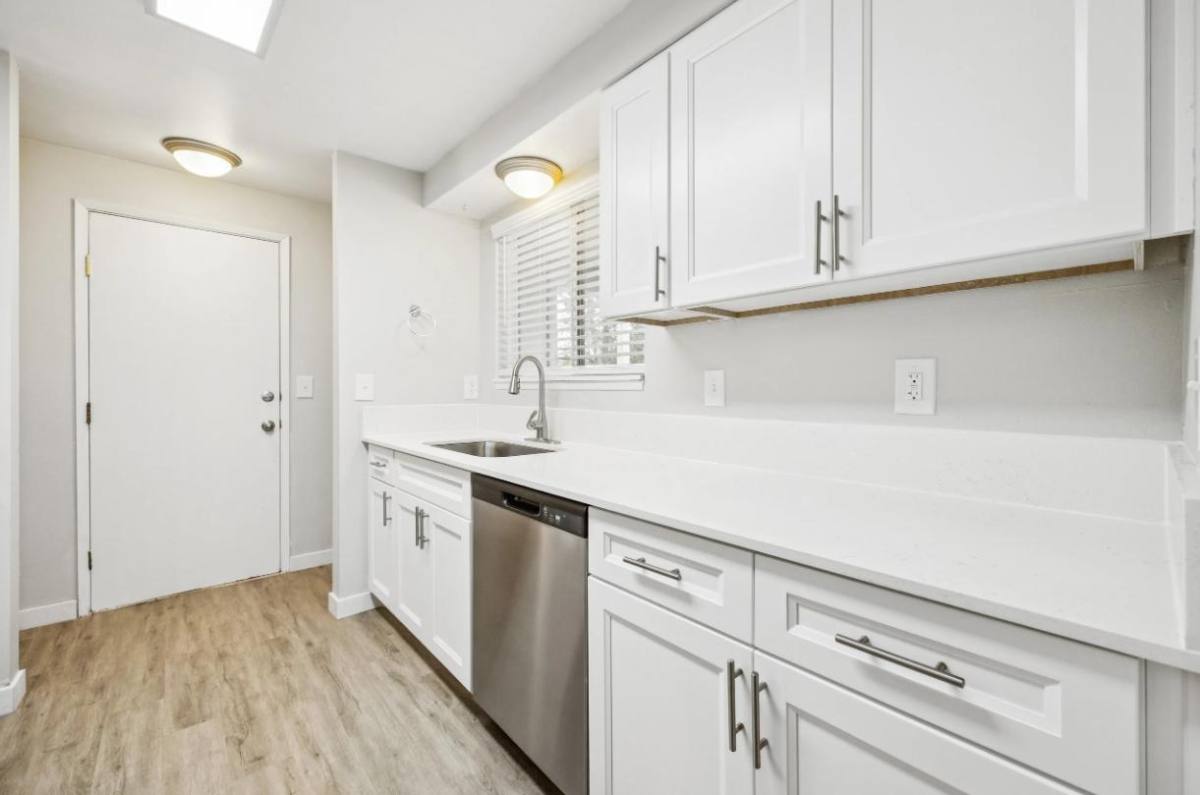 Apartment for rent at 6660 Fairway Ave SE, Salem, OR 97306