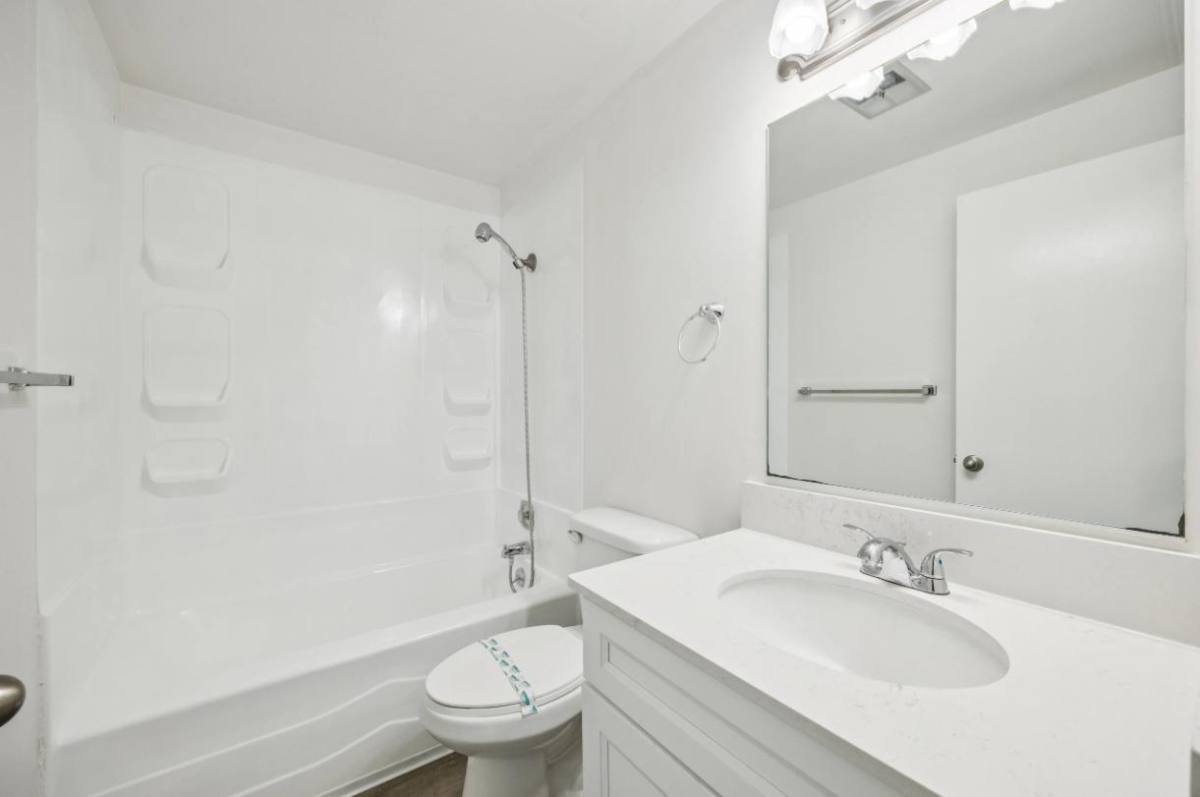 Apartment for rent at 6660 Fairway Ave SE, Salem, OR 97306