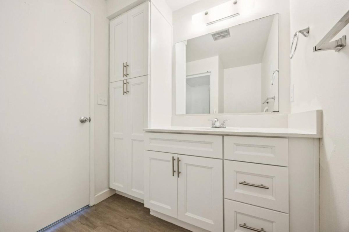 Apartment for rent at 6660 Fairway Ave SE, Salem, OR 97306