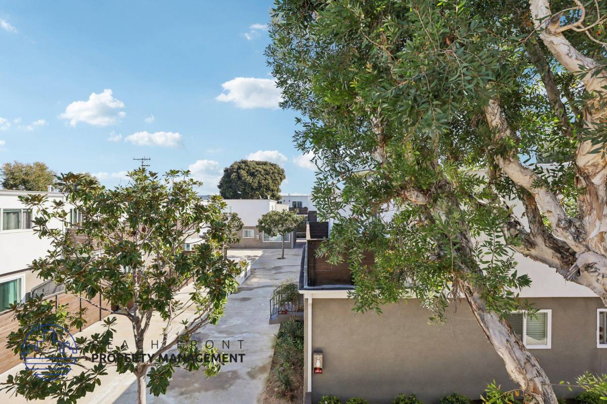 Apartment for rent at The Gardens on Arlington, 23330 Arlington Ave, Torrance, CA 90501