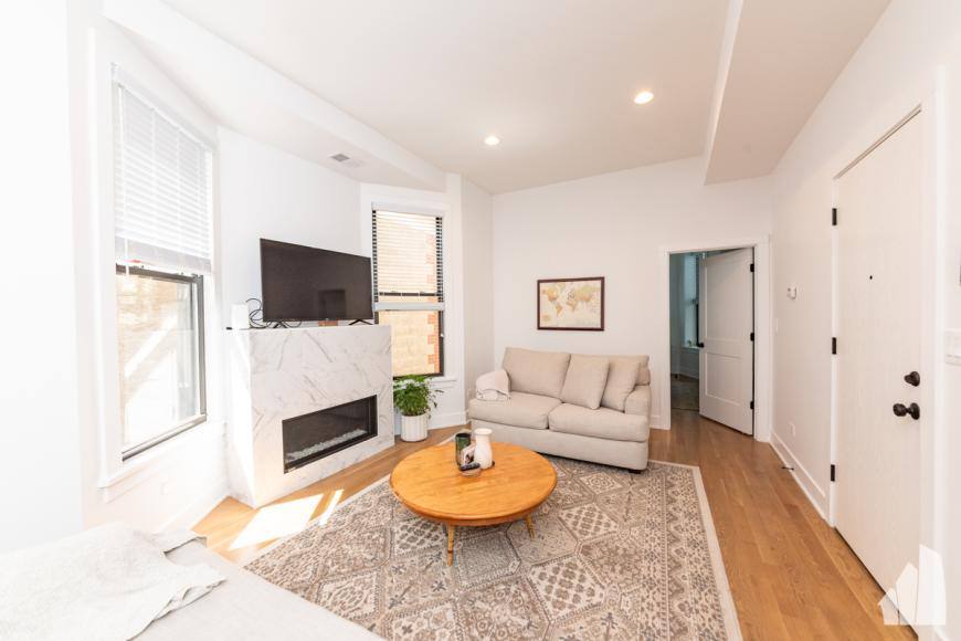 Apartment for rent at 3517 N Reta #3F, Chicago, IL 60657