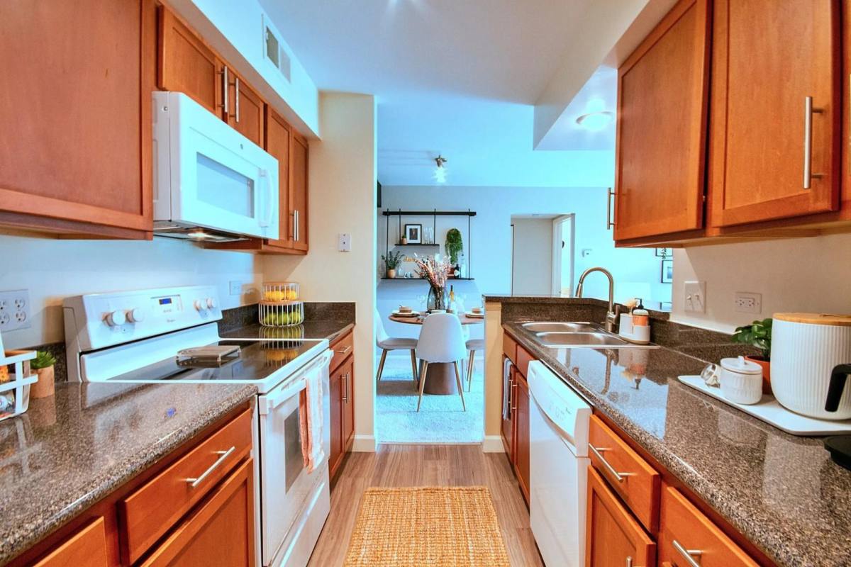 Apartment for rent at 4212 Chesapeake Dr, Aurora, IL 60504
