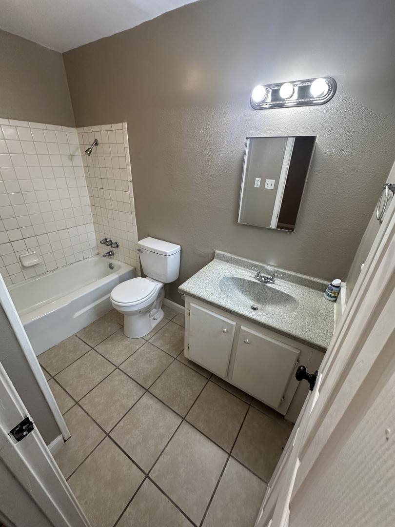 Apartment for rent at Westlawn, 425 Westlawn Dr, Texarkana, TX 75501