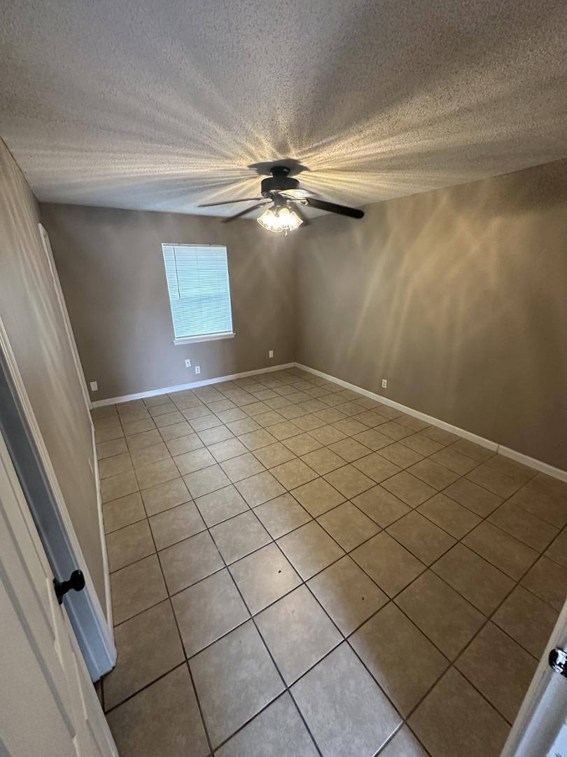 Apartment for rent at Westlawn, 425 Westlawn Dr, Texarkana, TX 75501