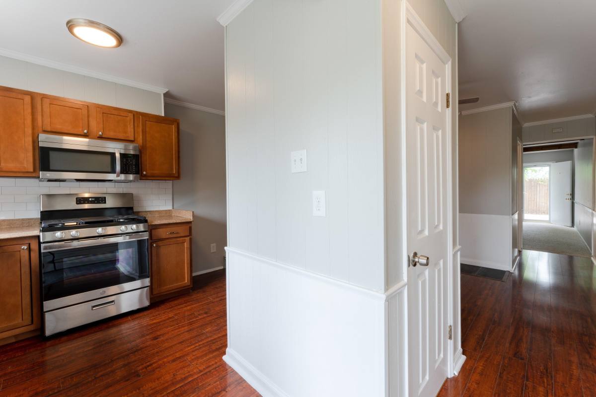 Townhouse for rent at 600-638 Clymer Ave, Morrisville, PA 19067