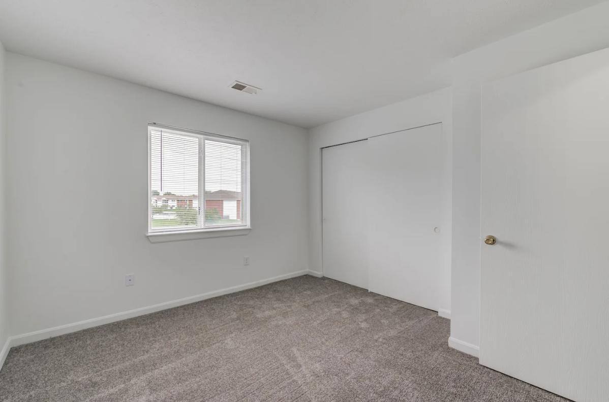 Apartment for rent at 1231 Crystal Glen Blvd, Findlay, OH 45840