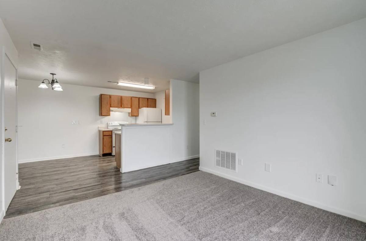 Apartment for rent at 1231 Crystal Glen Blvd, Findlay, OH 45840